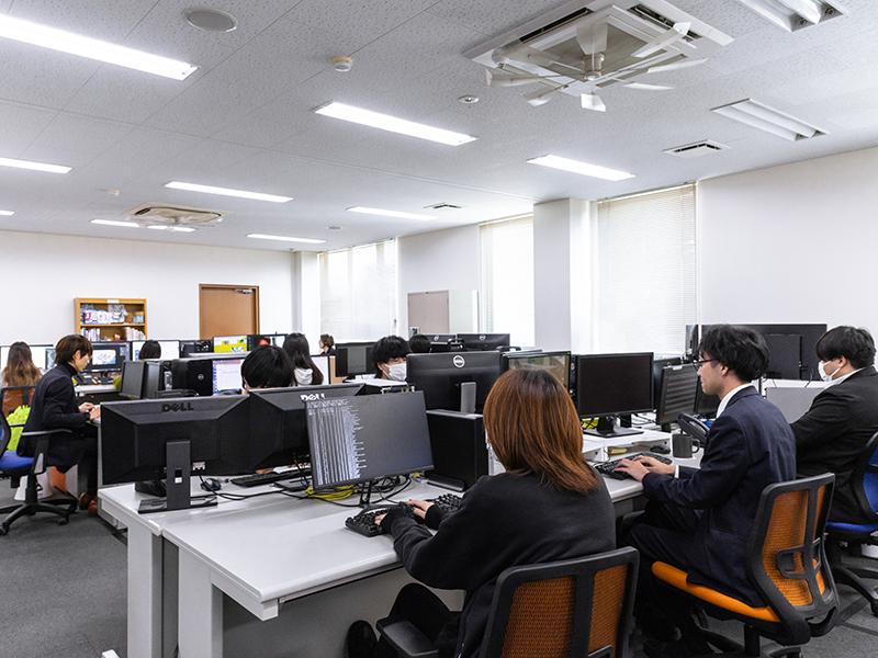 オフィスの様子 執務スペース